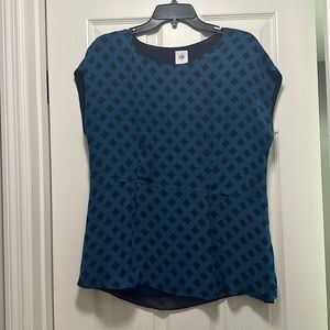 Cabi Foulard top - blue diamond  - Size M
